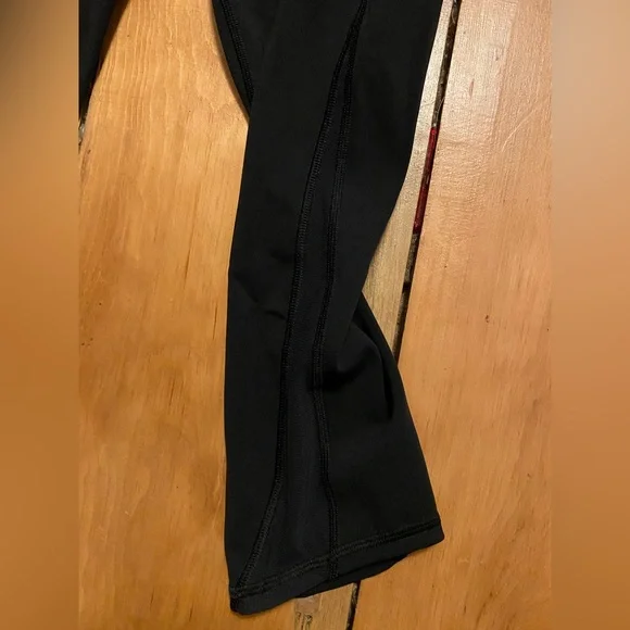 Lululemon Luxtreme Mesh Crops - Picture 5 of 5